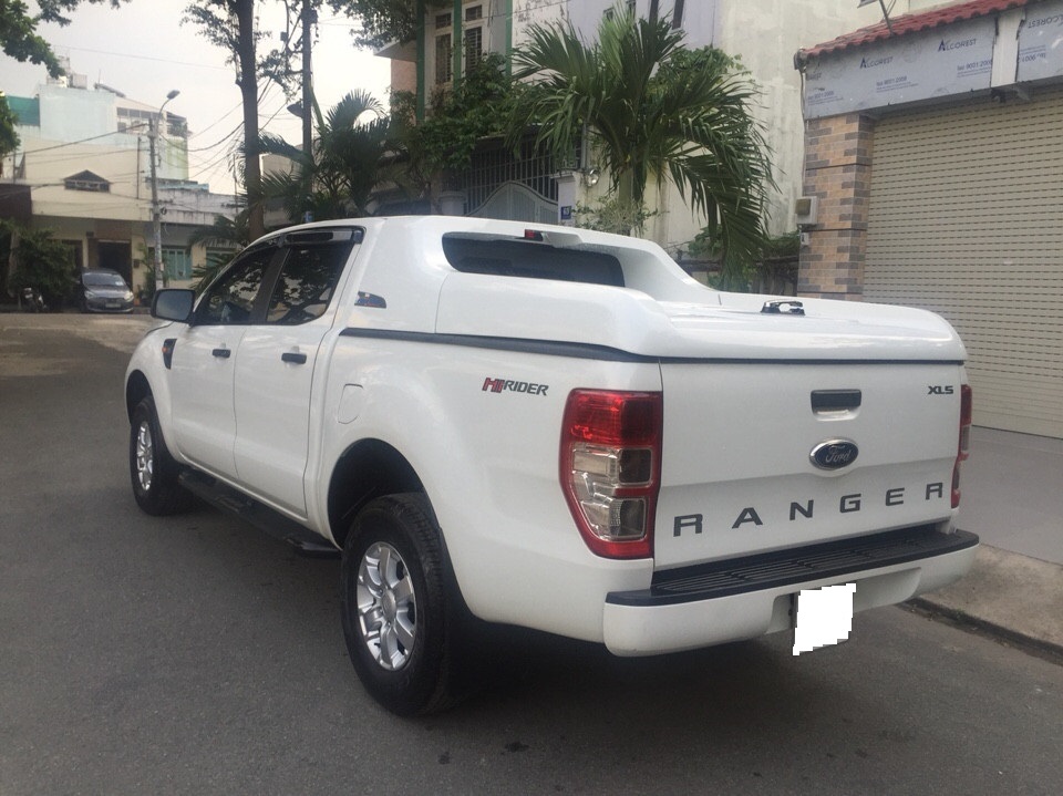 Nắp thùng xe bán tải Ford Ranger 2014 đã qua sử dụng